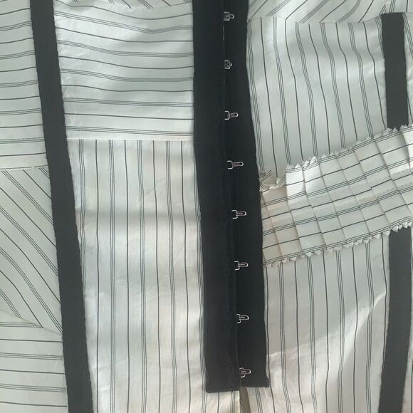 LAST CHANCE - BCBGMAXAZRIA Tuxedo Style Corset Top - Picture 2 of 6